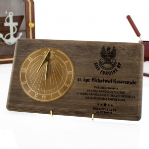 Zegar słoneczny na desce z grawerem dla wojskowego - Siły Zbrojne RP