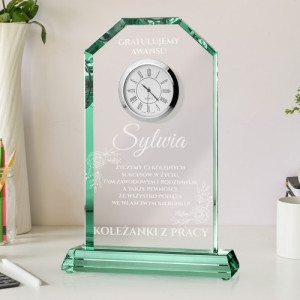 Statuetka z grawerem na prezent dla pracownika - Właściwy Kierunek