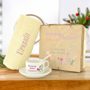Zestaw upominkowy z ręcznikiem i filiżanką - Babcia Marzeń