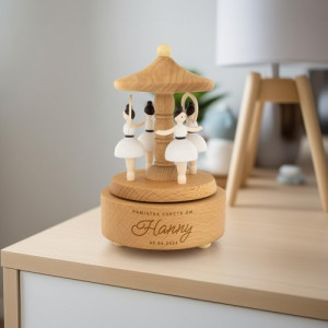 Pozytywka baletnica z grawerem na chrzest dla dziewczynki - Wesoła tancerka