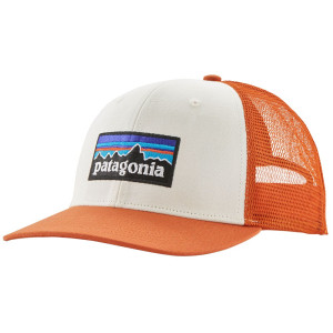 Czapka PATAGONIA P-6 Logo Trucker Hat white w/redtail rust