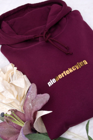 Bluza z kapturem nieperfekcyjna
