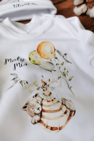 Śpiochy niemowlęce woodland mały miś + kaftanik