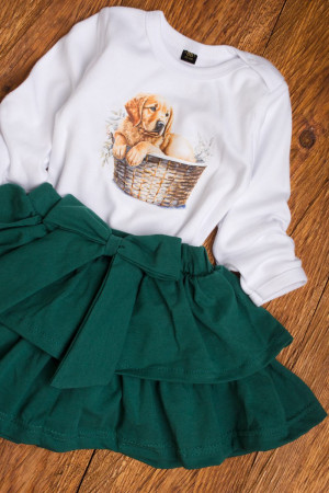 Body niemowlęce golden retriever w koszu