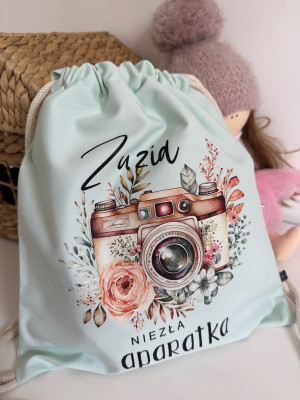 Miętowy worek z nadrukiem niezła aparatka