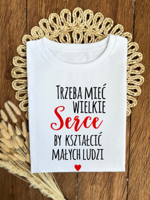 Koszulka damska z nadrukiem trzeba mieć wielkie serce