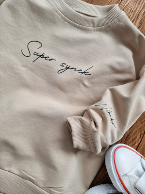 Komplet dla dziecka super synek z imieniem na rękawku (bluza + spodnie)