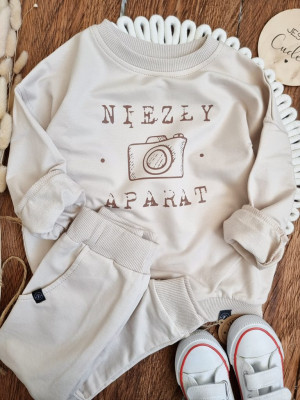 Beżowy komplet dresowy niezły aparat bluza + spodnie