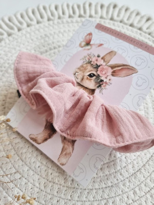Gumka scrunchie do włosów muślinowa pudrowy róż