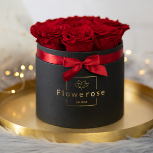 Ciemnoczerwone wieczne róże czarny flowerbox CLASSIC M