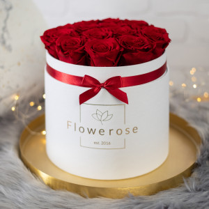 Ciemnoczerwone wieczne róże biały flowerbox CLASSIC L