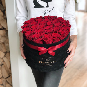 Ciemnoczerwone wieczne róże czarny flowerbox VELVET EXCLUSIVE