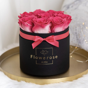 Koralowe wieczne róże czarny flowerbox CLASSIC M