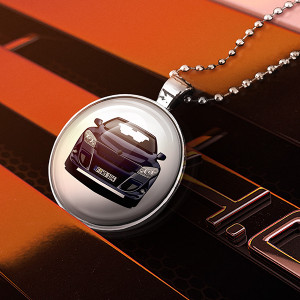 Personalisierter Spiegelanhänger Rund-S Metall mit deinem Auto u. Kennzeichen mit Weißem Hintergrund. - auto4style