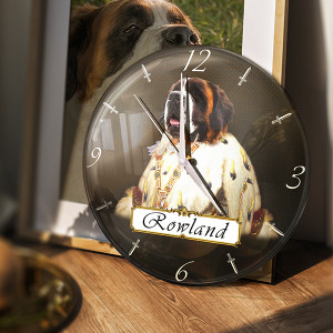 Personalisierte Wanduhr mit deinem Hund darauf in vielen Designs!