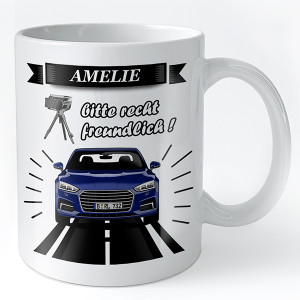 Persönliche Tasse in Größe M mit deinem Namen, Auto u. Kennzeichen. Design bitte-recht-freundlich - auto4style