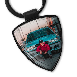 Personalisierter Schlüsselanhänger in Schwarz als Schild mit Auto Foto und beidseitigem Fotodruck – Geschenk für Autofahrer - auto4style