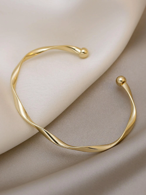 Mankietowa bransoletka Curved Delicacy