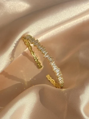 THE CLASSIC DIAMOND FIREWORKS BANGLE