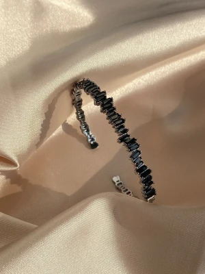 THE BLACK DIAMOND FIREWORKS BANGLE