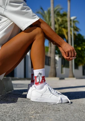 Skarpetki damskie w sportowym stylu z czerwonym napisem LA Sunshine Milena 37/41