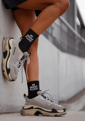 Skarpetki damskie w sportowym stylu z napisem No Drama Please czarne Milena 37/41