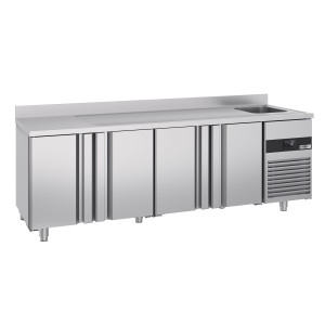GGM Gastro Kühltisch PREMIUM - 2360x700mm - mit 4 Türen, 1 Becken rechts - Aufkantung