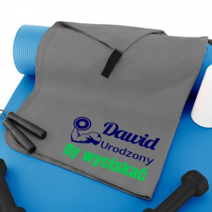Ręcznik sportowy z mikrofibry z nadrukiem dla sportowca - Urodzony, by wyciskać