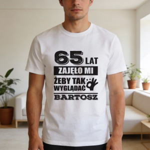Koszulka męska na 65 urodziny XL – śmieszny nadruk, biały T-shirt bawełniany na prezent