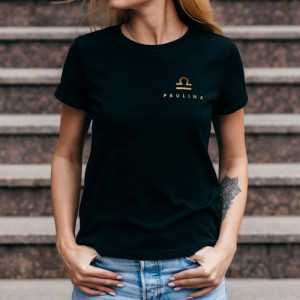 Personalizowana koszulka damska ze znakiem zodiaku i imieniem, czarna, bawełniana, rozmiar M