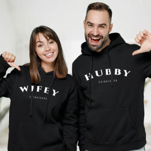 Bluzy dla par z kapturem WIFEY i HUBBY – czarne komplety z nadrukiem