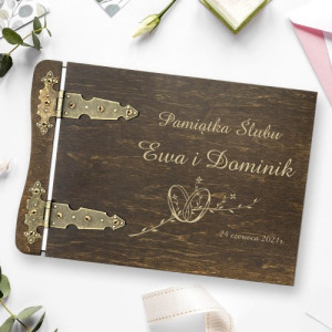 Drewniany album ślubny z grawerem - personalizowana pamiątka ślubu i księga gości