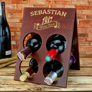 Personalizowany stojak na wino z grawerem na urodziny dla miłośnika wina - Najlepszy Rocznik
