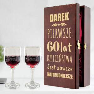 Personalizowana skrzynka na wino z kieliszkami na 60 urodziny