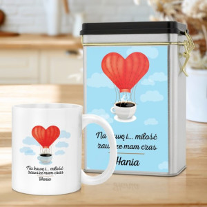 Personalizowany zestaw na prezent: puszka na kawę i kubek ceramiczny – Czas na miłość