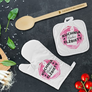 Prezent dla Babci do Kuchni – Personalizowana Rękawica Kuchenna i Drewniana Łyżka z Nadrukiem