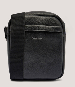 Calvin Klein Reporterka RAISED
