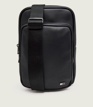 Tommy Hilfiger Reporterka Foundation