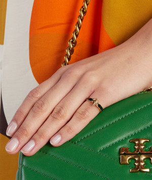 TORY BURCH Pierścionek Kira Enamel