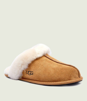 UGG Ocieplane obuwie domowe W SCUFFETTE II | shearling | z dodatkiem wełny | zamsz