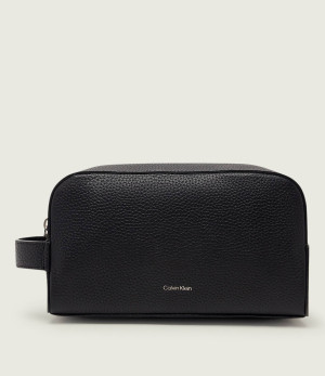 Calvin Klein Skórzana kosmetyczka