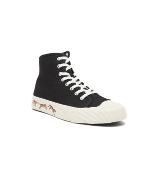 Kenzo Trampki
