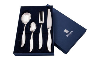 Zestaw posrebrzanych sztućców obiadowych z łyżką do bulionu - 4 szt.