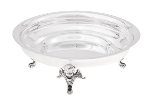 Posrebrzany talerzyk na nóżkach - amorkach, oksydowany