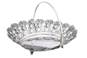 Posrebrzany, owalny koszyk "Truskawka", oksydowany