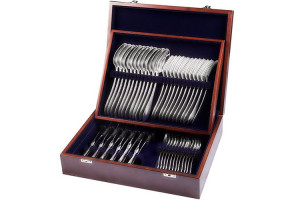Zestaw srebrnych sztućców obiadowych w drewnianej kasecie - 48 szt.