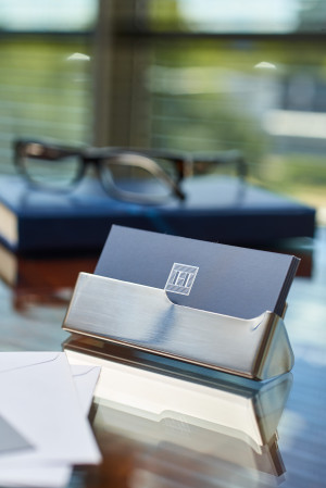 Podstawka pod wizytówki ze stali szlachetnej