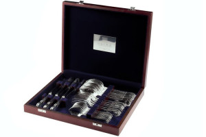 Zestaw posrebrzanych sztućców stołowych w drewnianej kasecie - 24 szt.