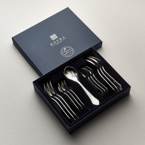 Zestaw posrebrzanych łyżeczek, oksydowany - 13 szt.