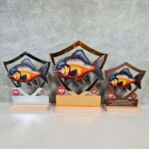 Zestaw personalizowanych statuetek wędkarskich